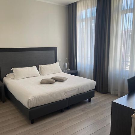 Nazionale 51 Group Bed & Breakfast Rome Bagian luar foto