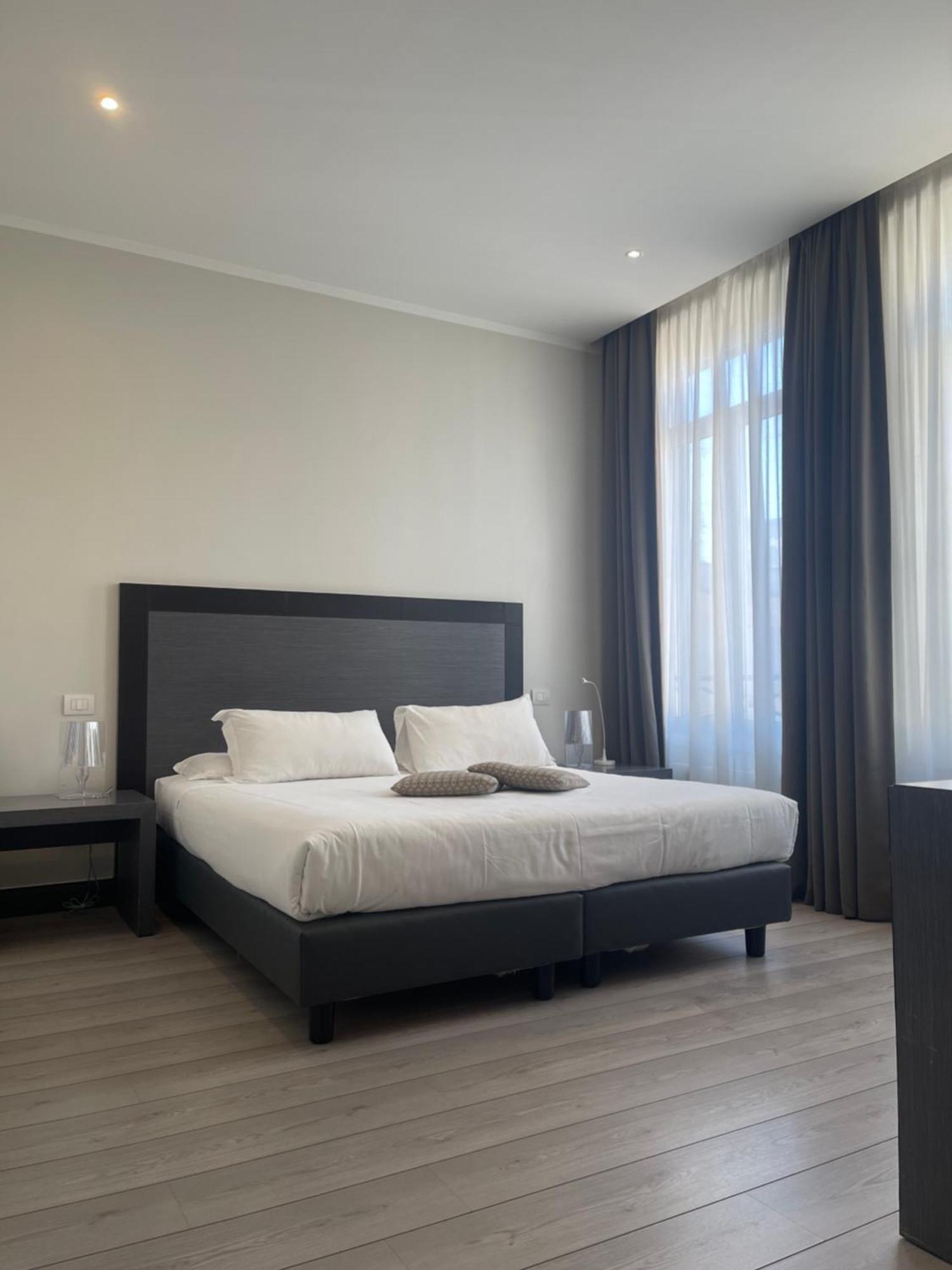 Nazionale 51 Group Bed & Breakfast Rome Bagian luar foto